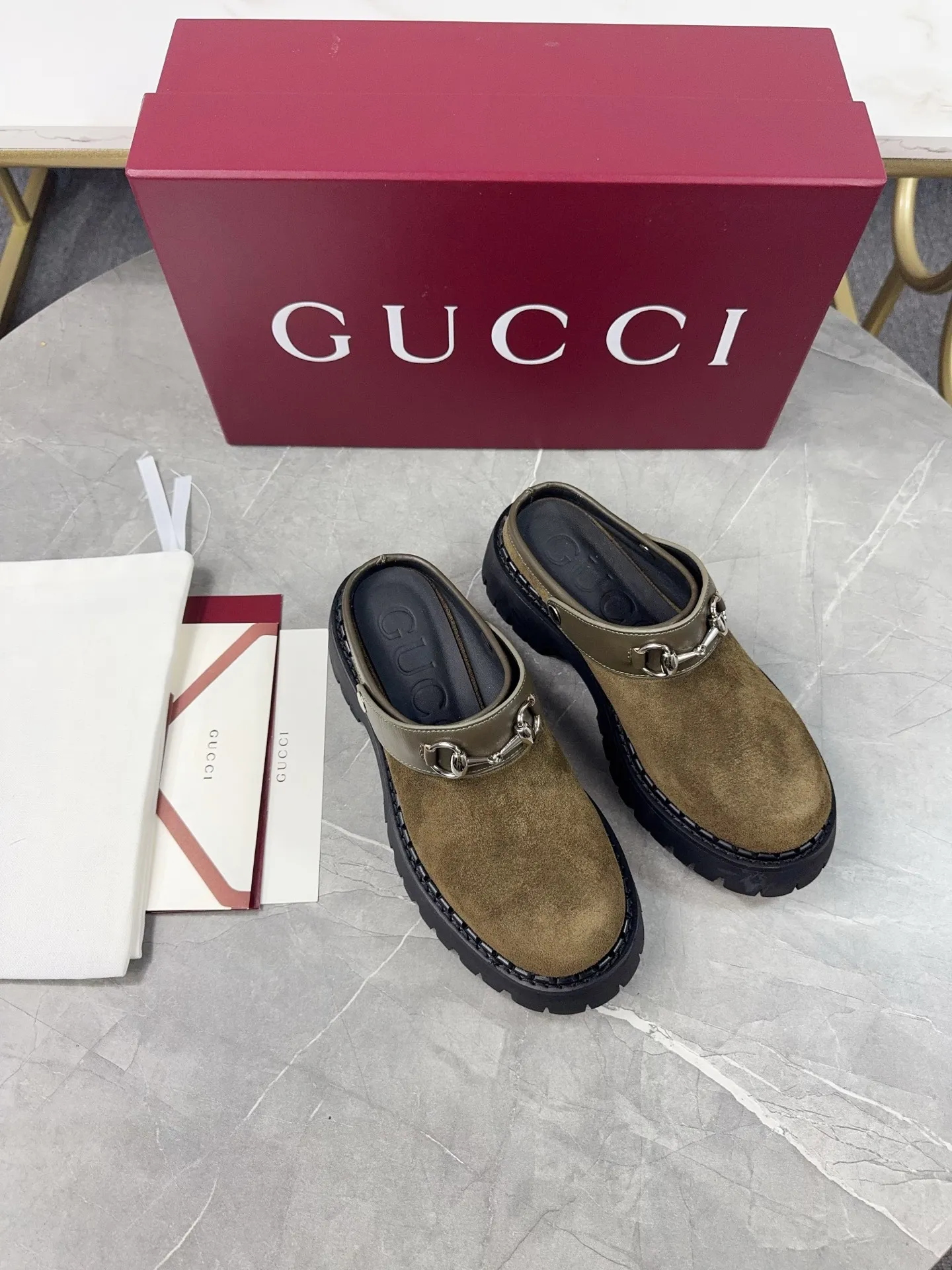p500🐮🐮Gucci2024 new model, double GG groove thick-soled Loaf platform shoes. The original version is made 1:1. Super beautiful quality, classic model at the counter. ❶Upper: original frosted cowhide ❷Inner lining: water-dyed cowhide ❸Feet: water-dyed cowhide ❹Outsole: ultra-light original sole ❺thick sole heightening: 3.5cn ❻Packing: original packaging ❼Number: Women's 35-42 (41 42 customized, non-returnable) Men's model: 38-46 (45, 46 customized, non-returnable)